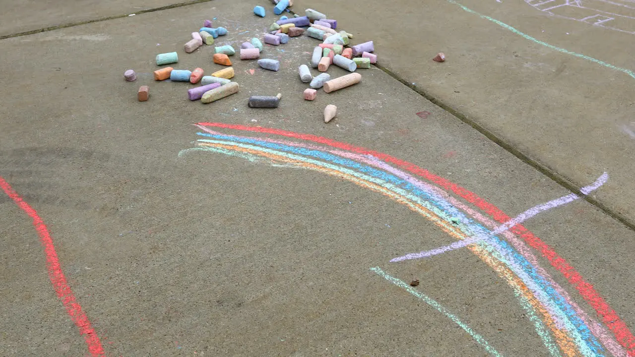 This is a video of chalk and chalk drawings on a sidewalk