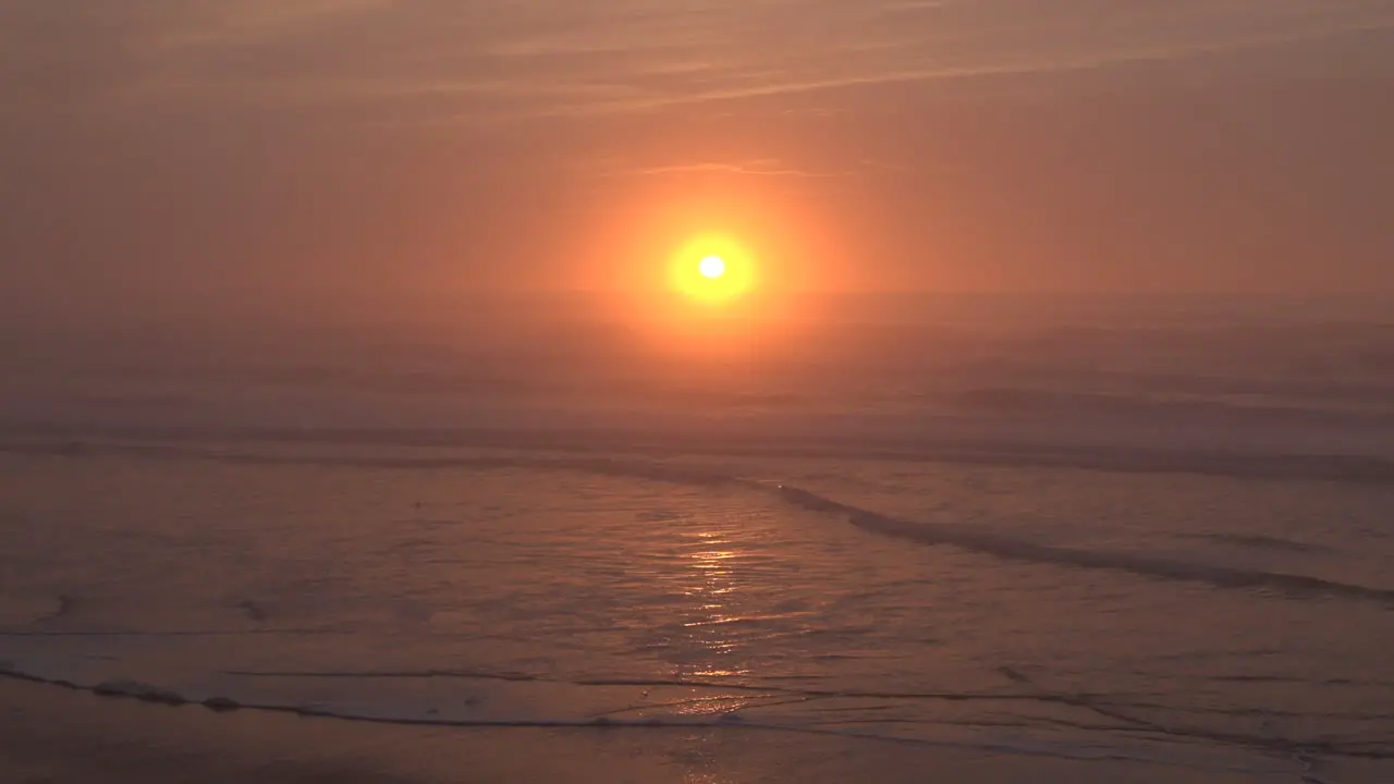 Oregon Setting Sun With Orange Glow Zoom