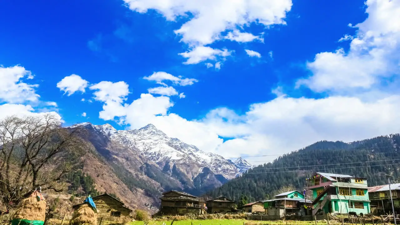 A beautiful winter timelapse of mountains and clouds of tosh india