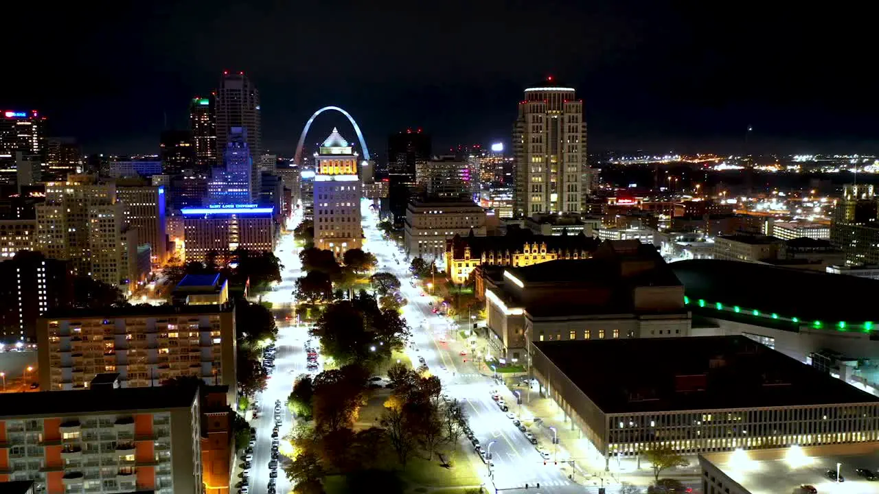 4K Time lapse of StLouis at night