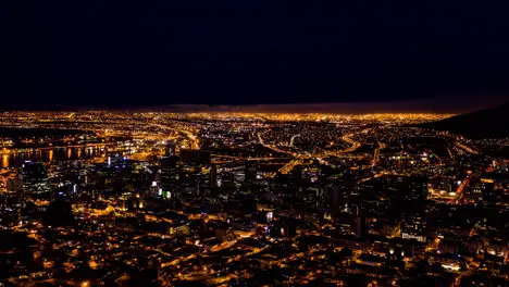 Esta Ciudad Cobra Vida En La Noche