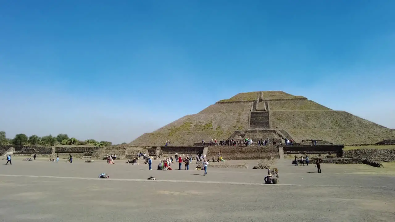 Majestic timelapse of the ancient Pyramid of the Sun in the archaeological site of Teotihuacán México