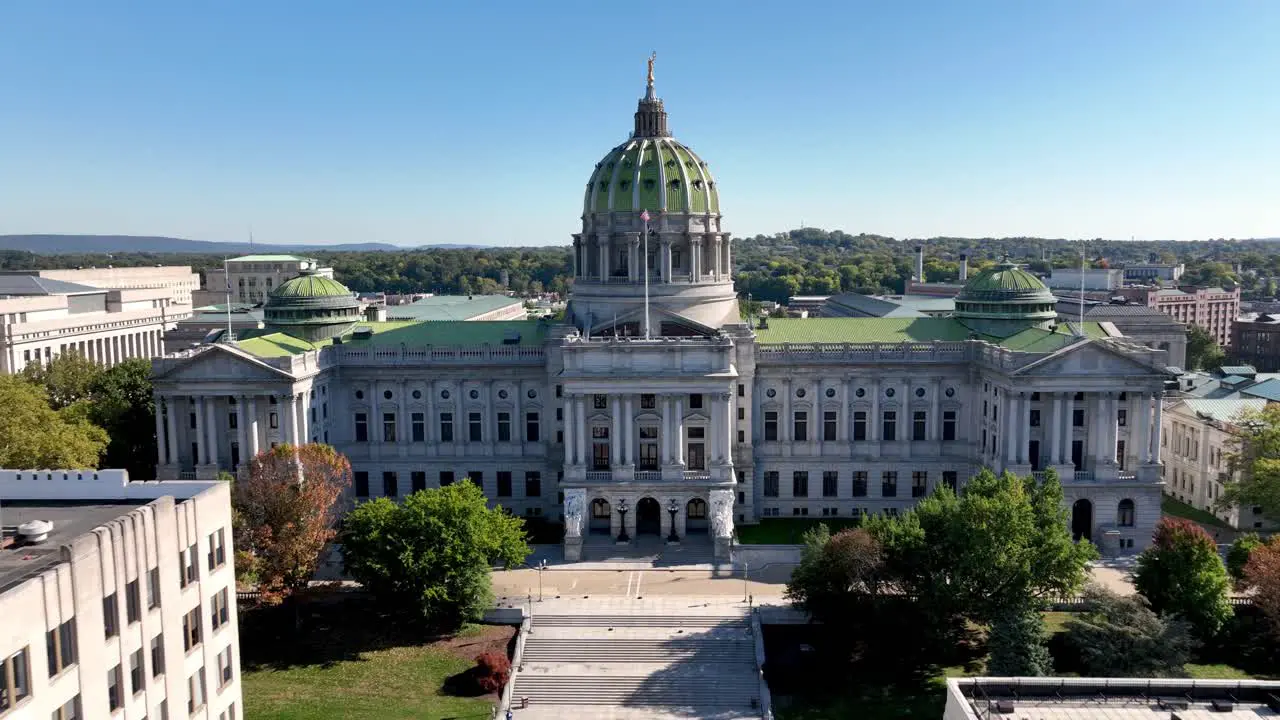 aerial slow push into the capital dome in harrisburg pennsylvania