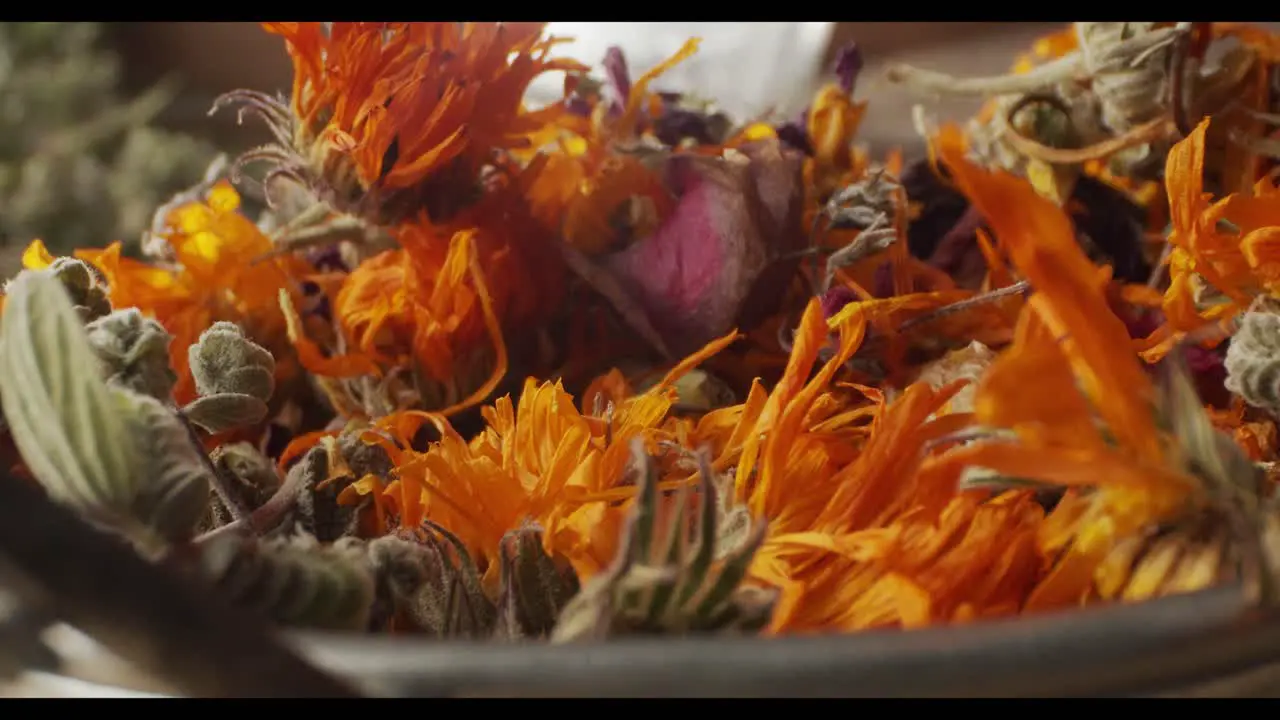 Close-up zoom out of dry edible flowers