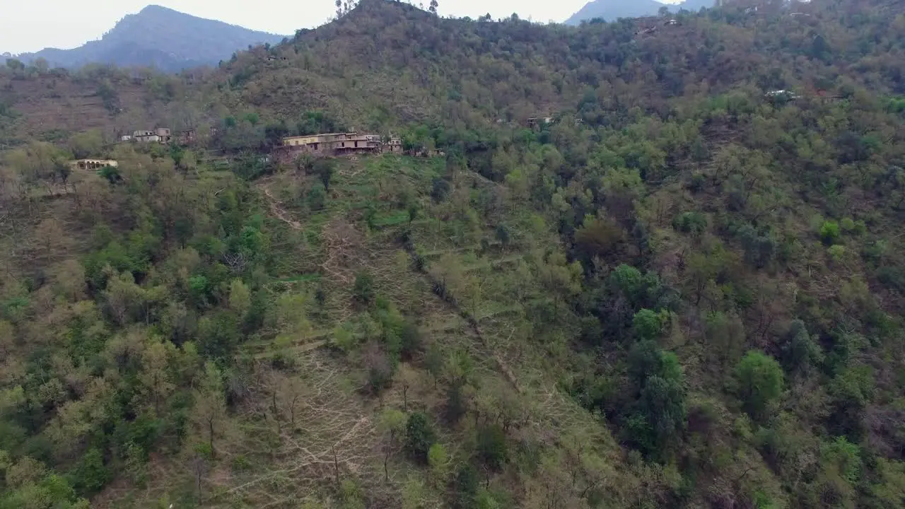 A house at the top of the hill making an horror impact