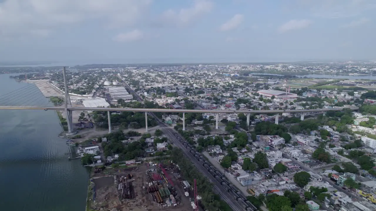 full view of the suspension bridge tampico