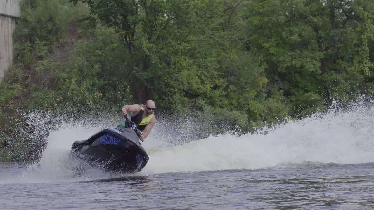 360 trick jet ski slow motion