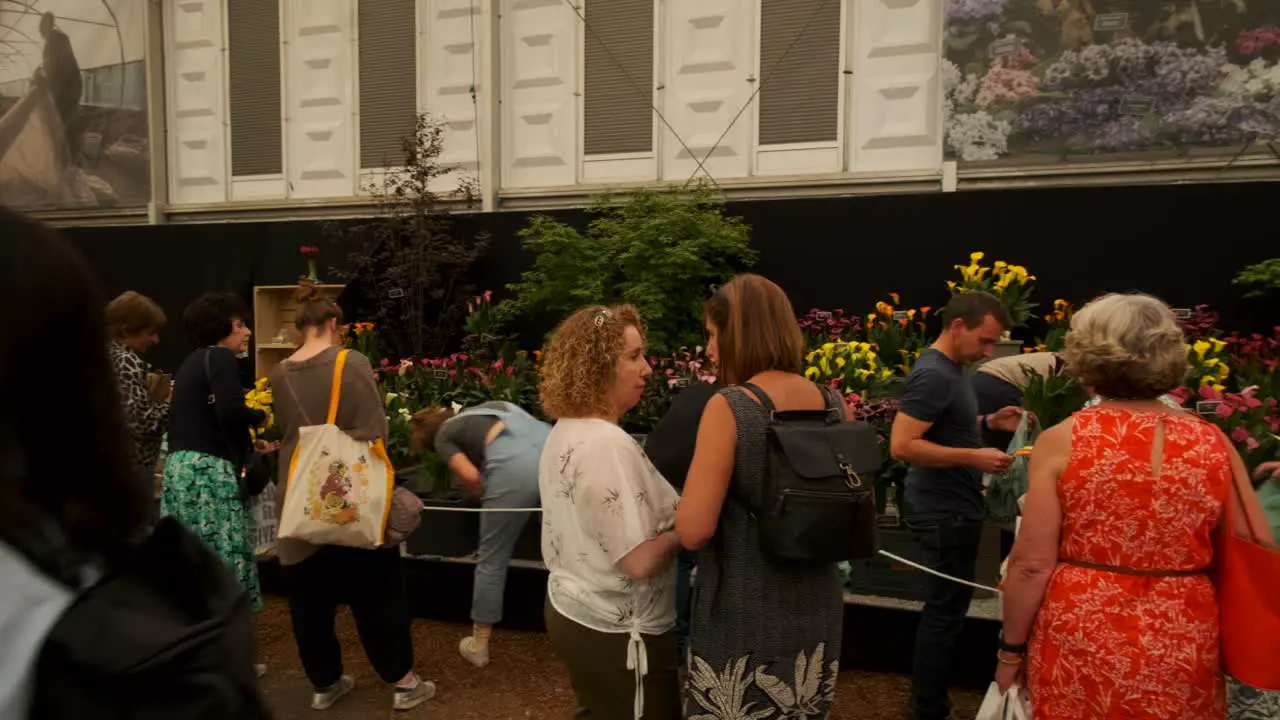 People lining up to buy plants at the chelsea flower show