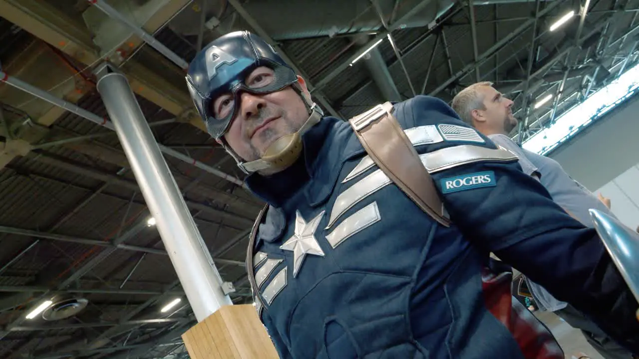 Revealing slow-motion shot of Captain America and his shield at the Japanese Expo