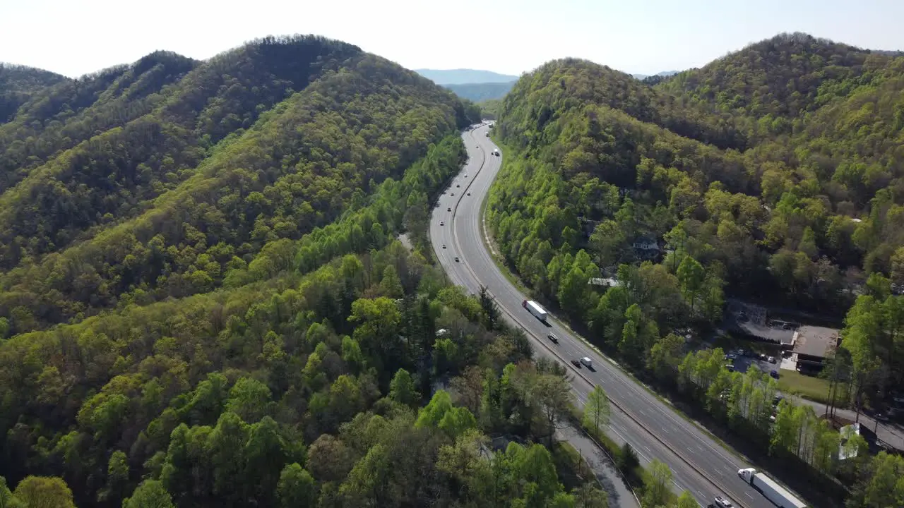 Black Mountain NC highway through the mountains