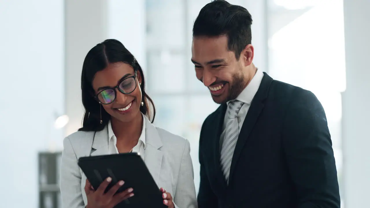 Conversation tablet and lawyers in the office