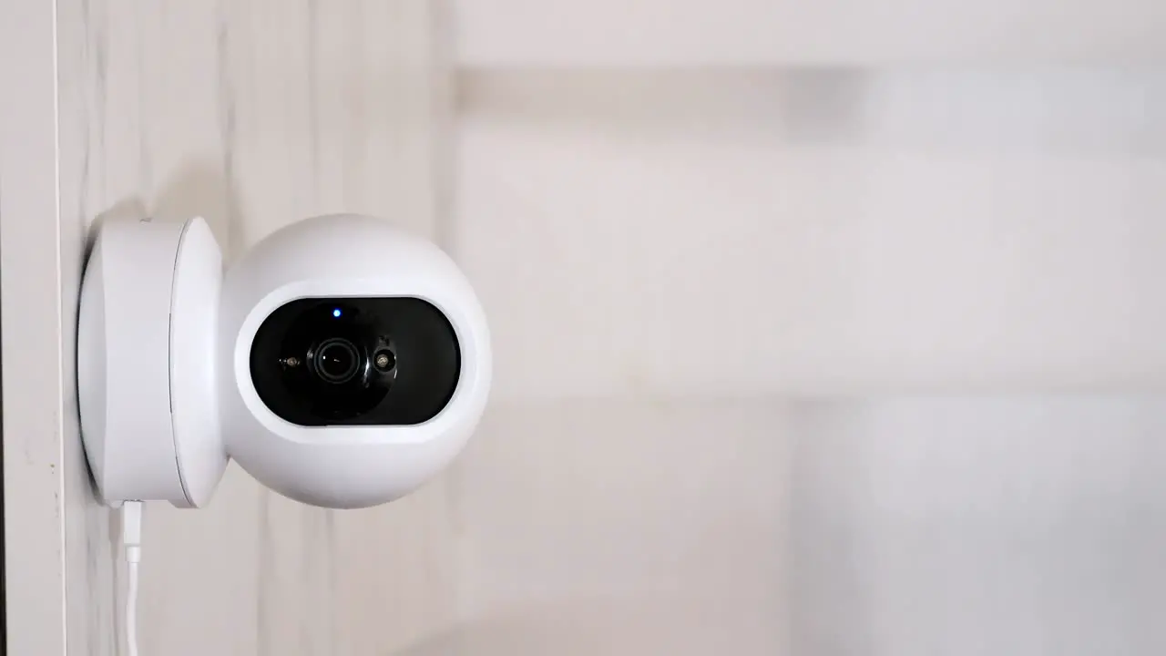 Vertical of Smart Ip camera for security home controlled moving filming around