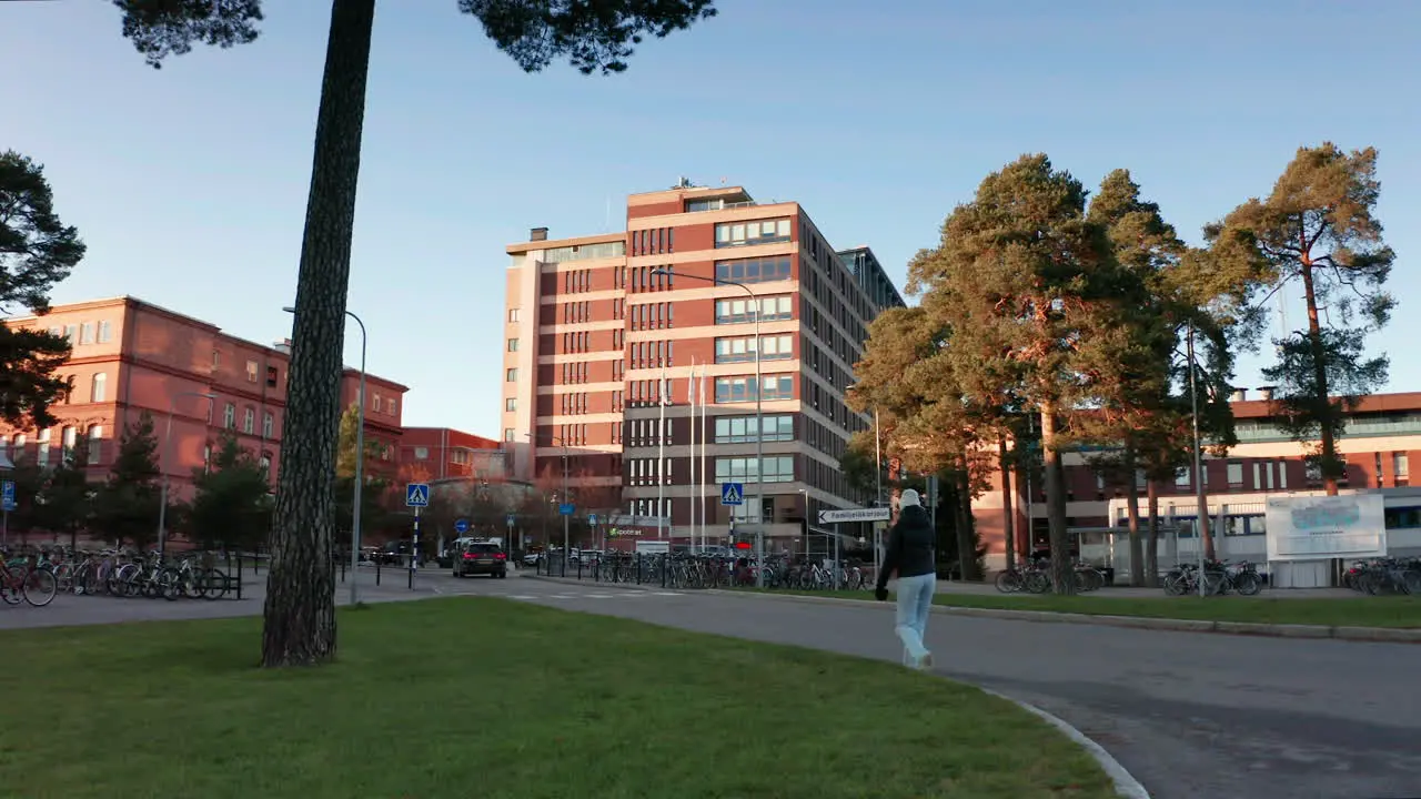 Establishing shot of a Swedish hospital during the covid pandemic