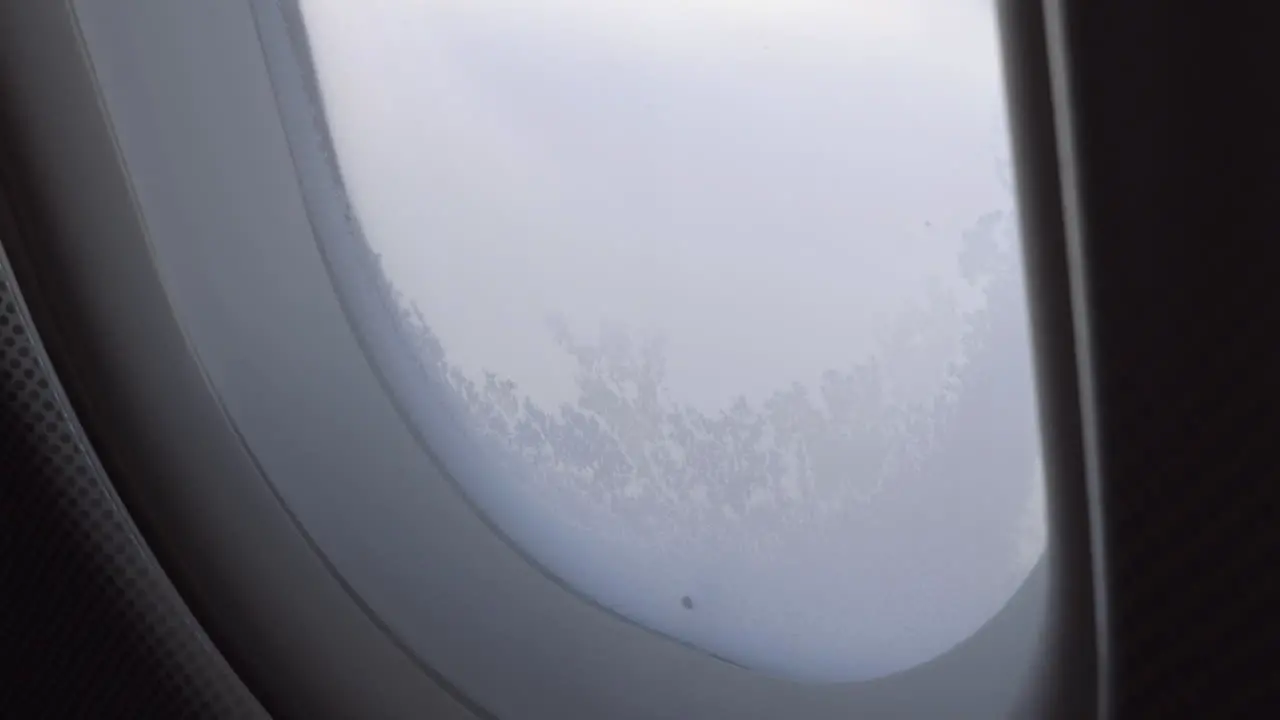 Frozen illuminator of flying airplane