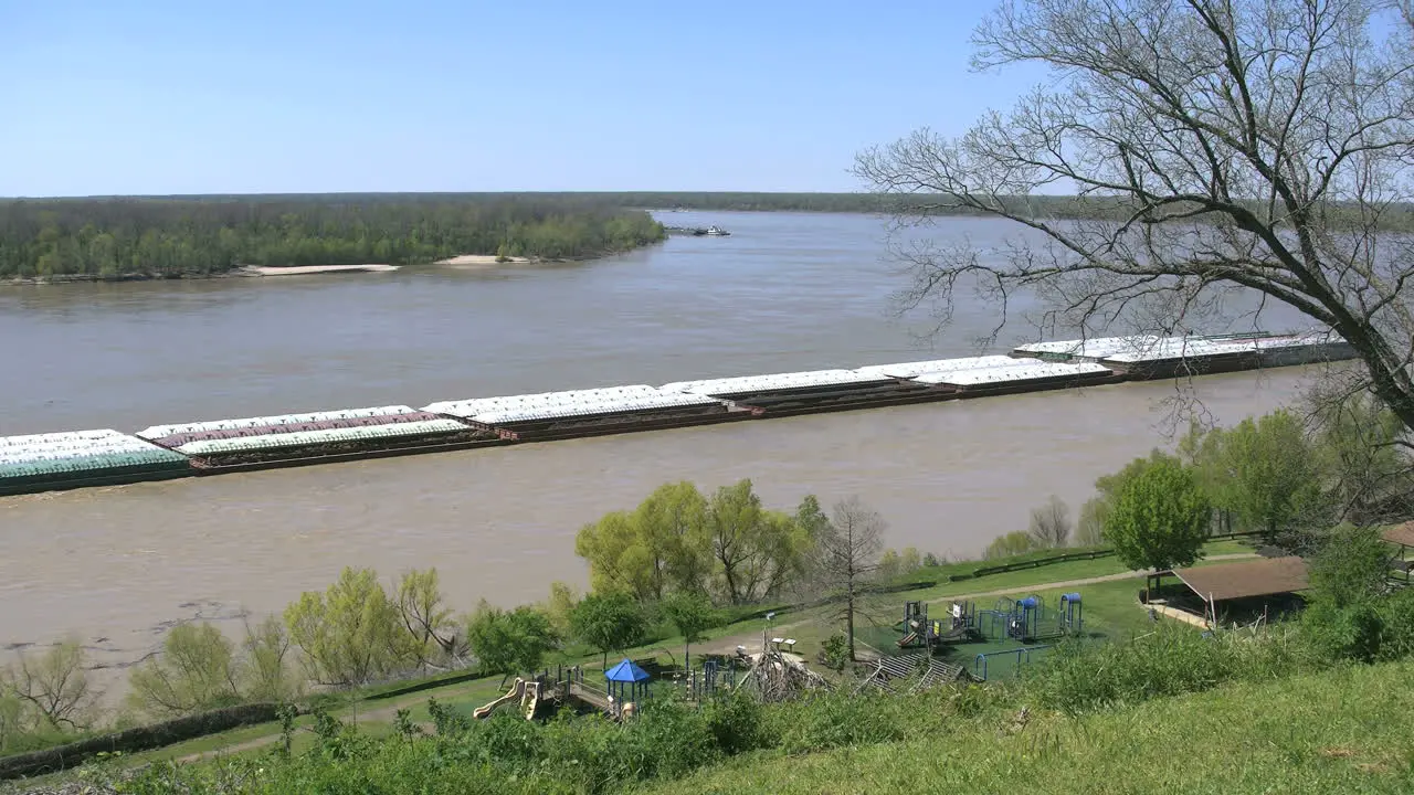 Mississippi Vicksburg Barge Good View Time Lapse