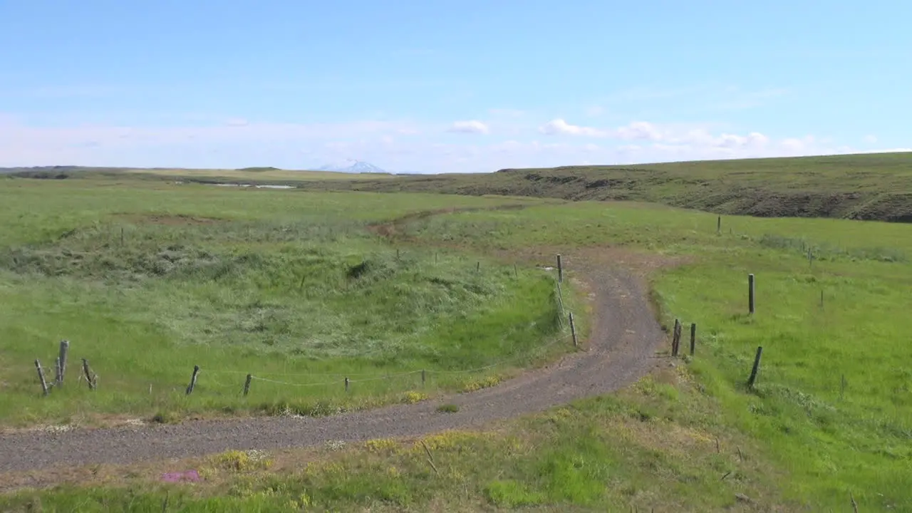 Iceland Geysir region dirt road 1