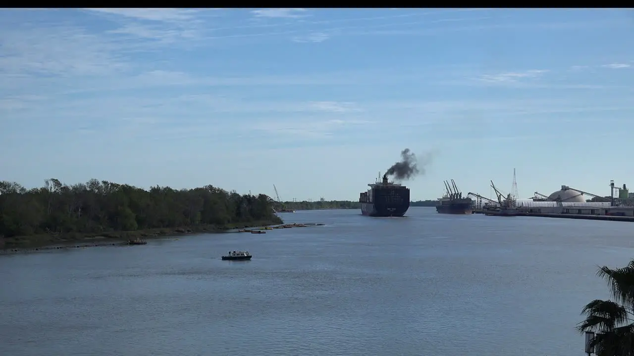 Georgia Savannah River with container ship time lapse