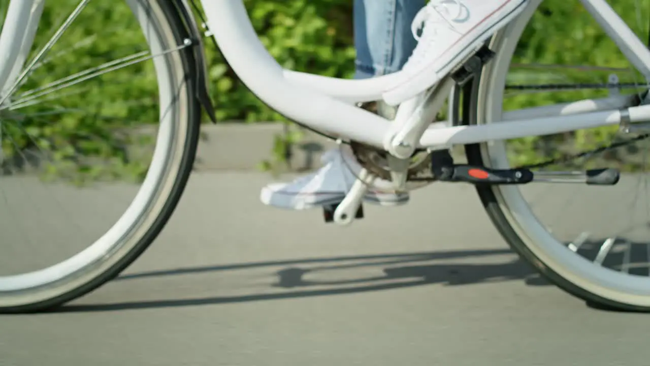 Close up video of riding on the city bike