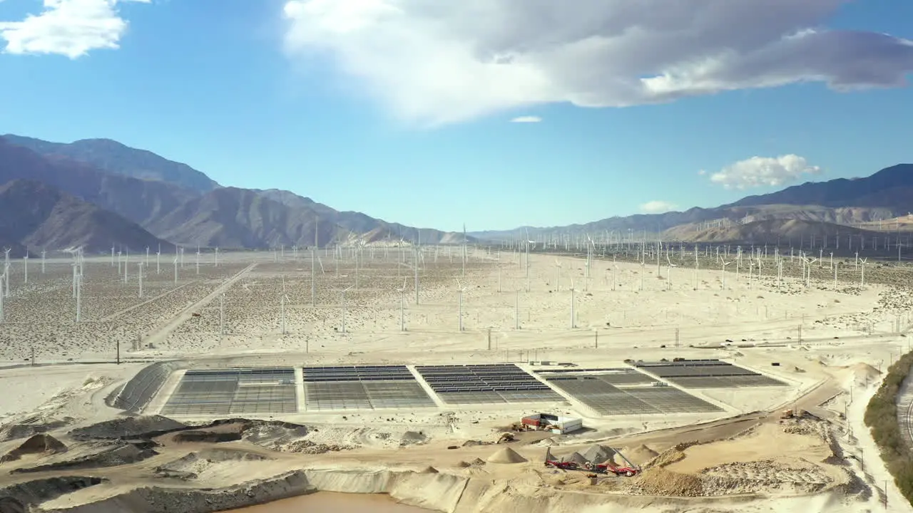 Windmill farm Palm Springs alternative green energy environmental protection