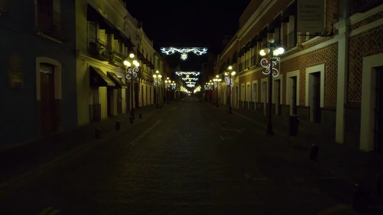 Drone video of the Christmas light decorations in the colonial streets of México