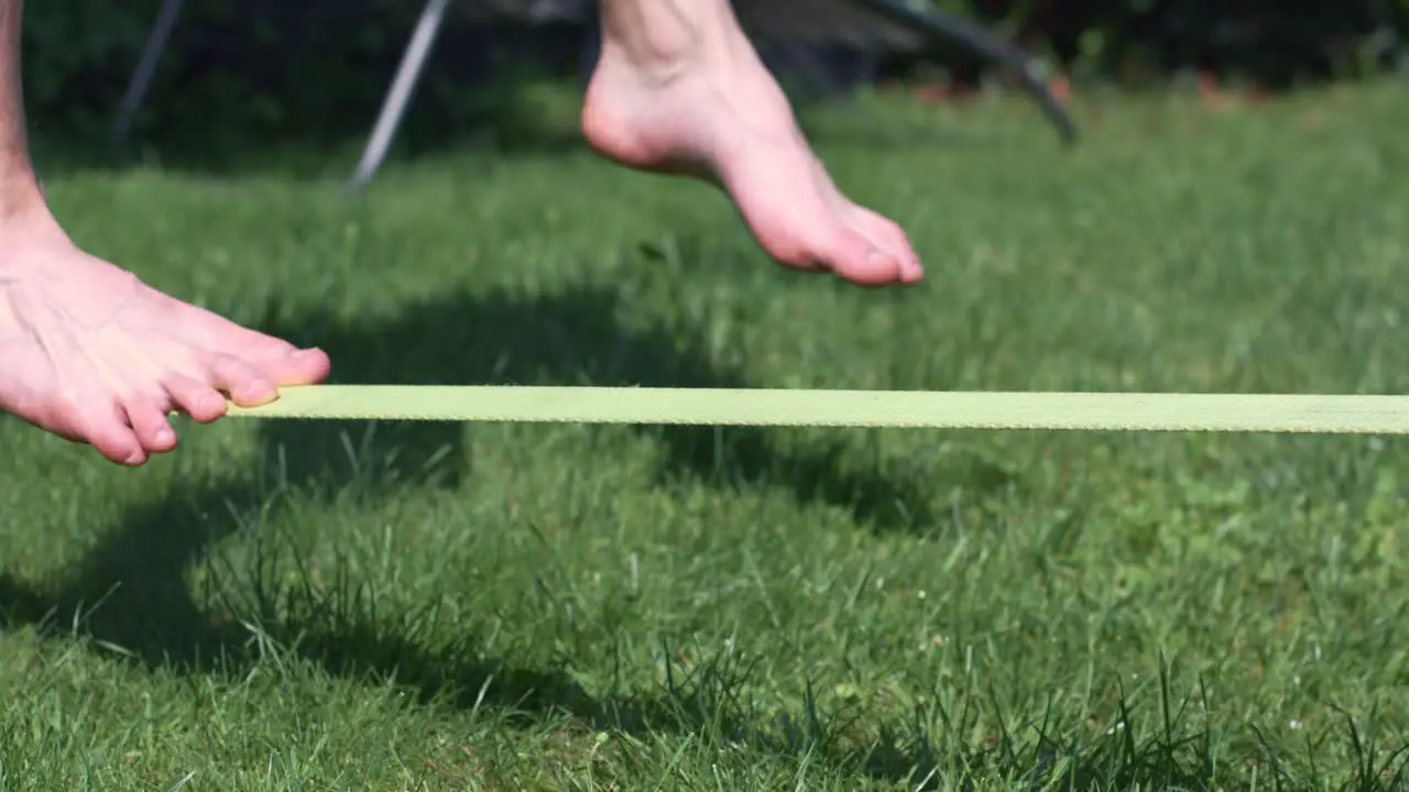 Barefoot Slackline Close Up