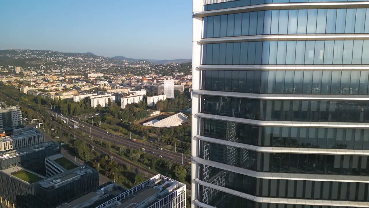 Backwards Drone Shot Reveals Modern MOL Campus in Downtown Budapest