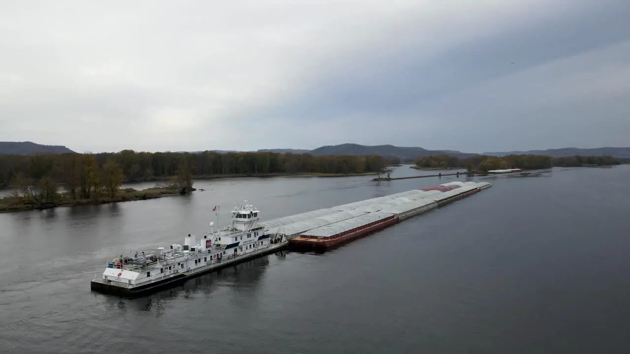 Barge on the Mississippi River-5