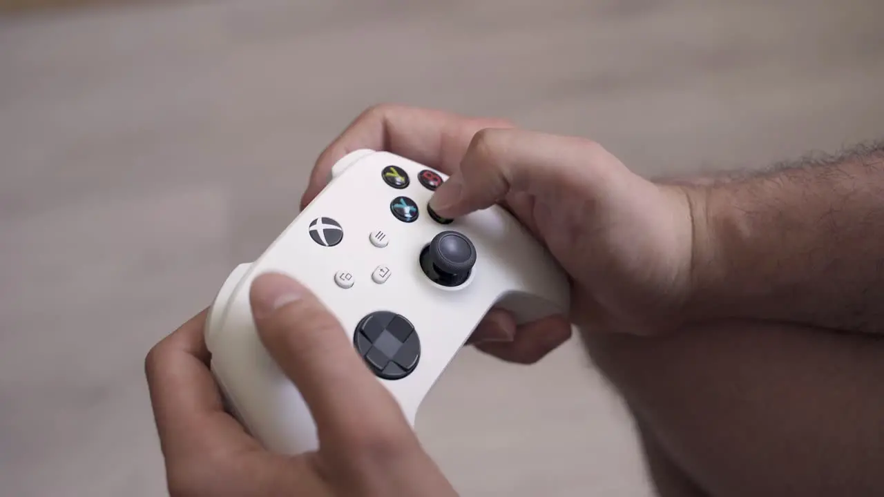 Playing with the new Xbox Series S controller