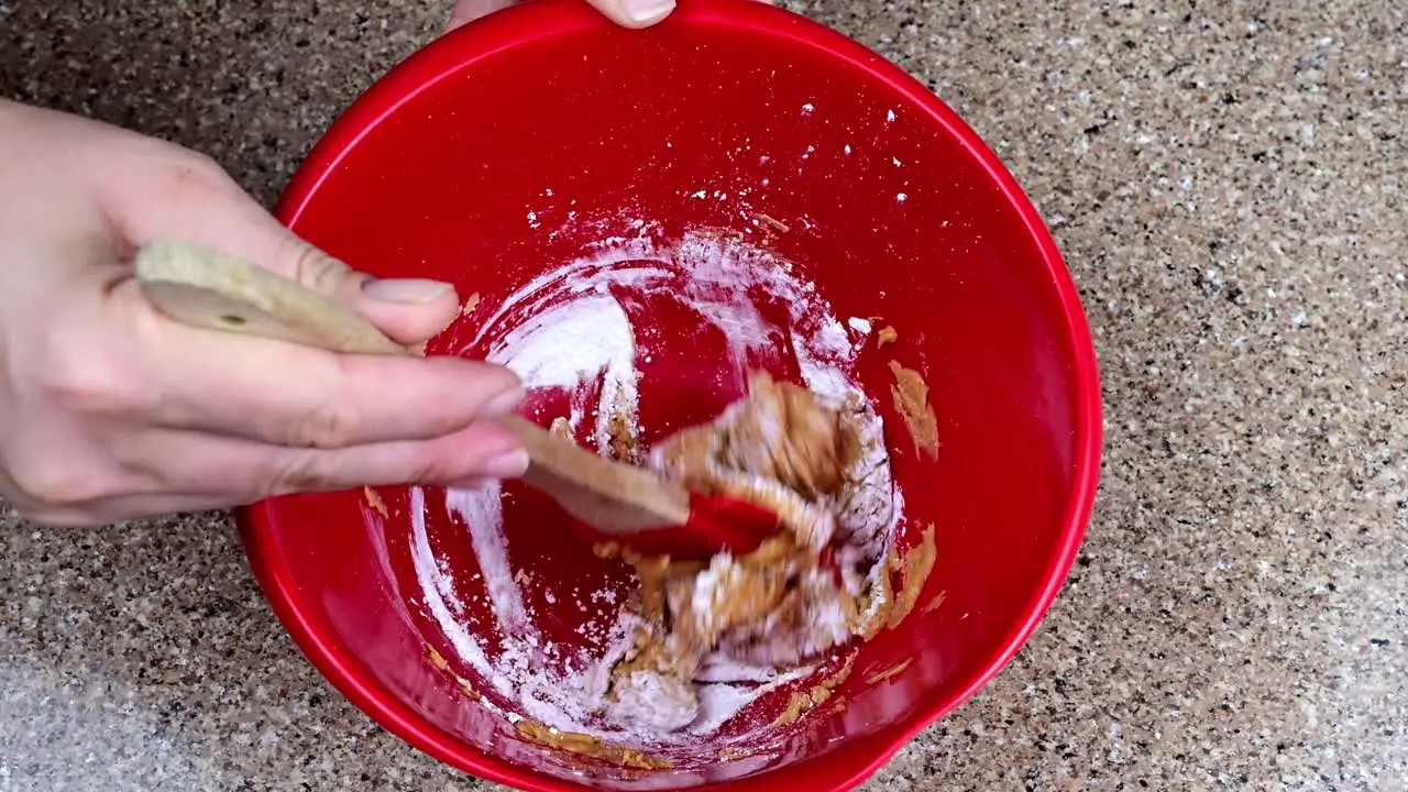 Powdered sugar mixing with peanut butter