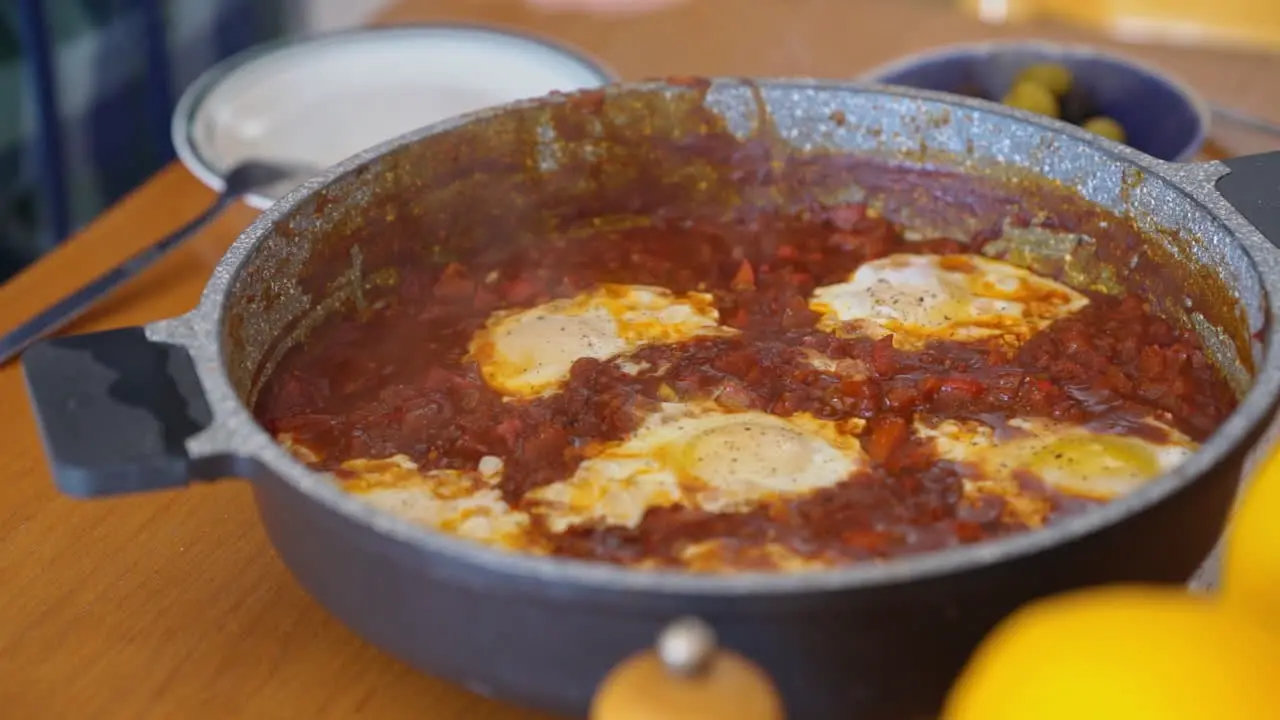 Adding salt to homemade shakshuka