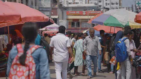 Busy Street Market In Bangalore India With Shoppers 1