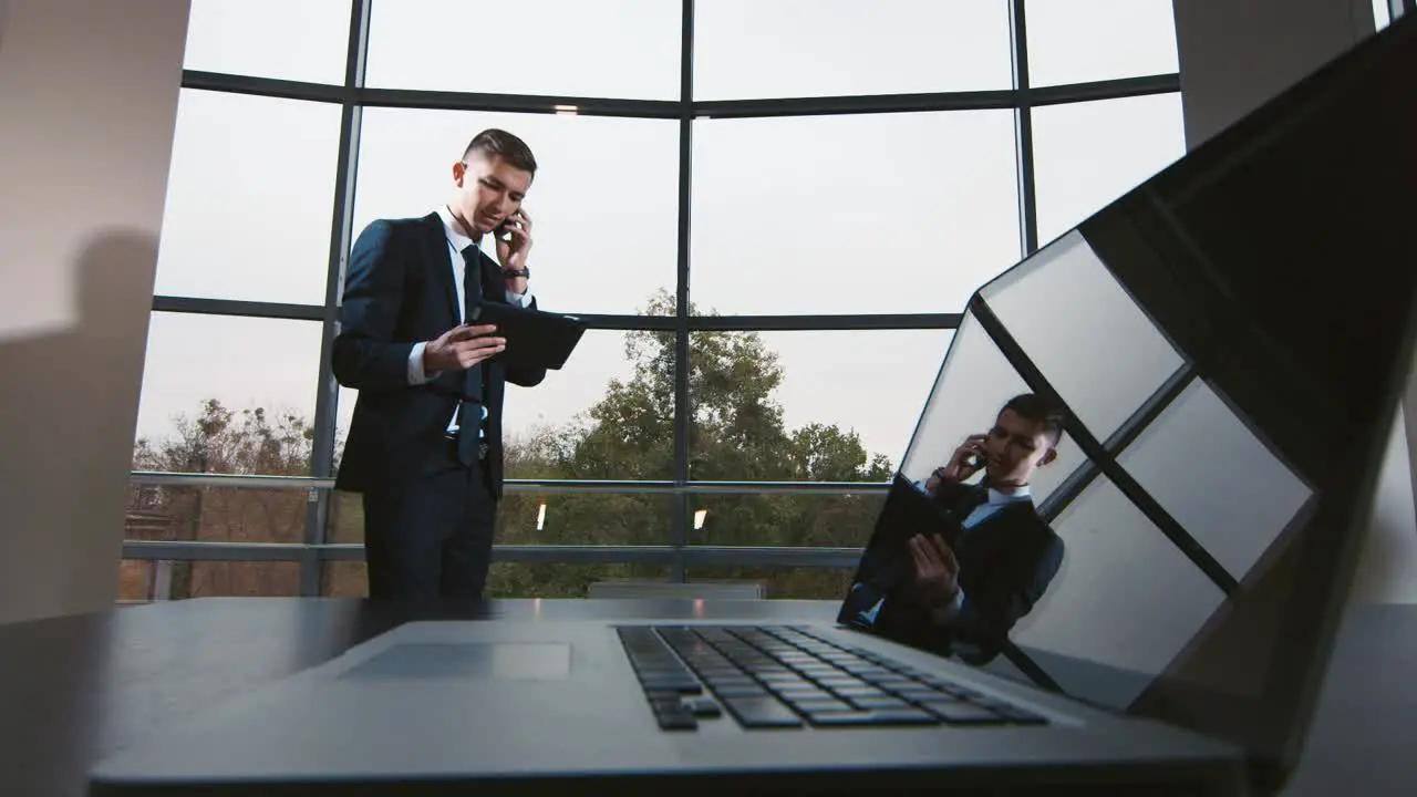 Young businessman works in a modern office