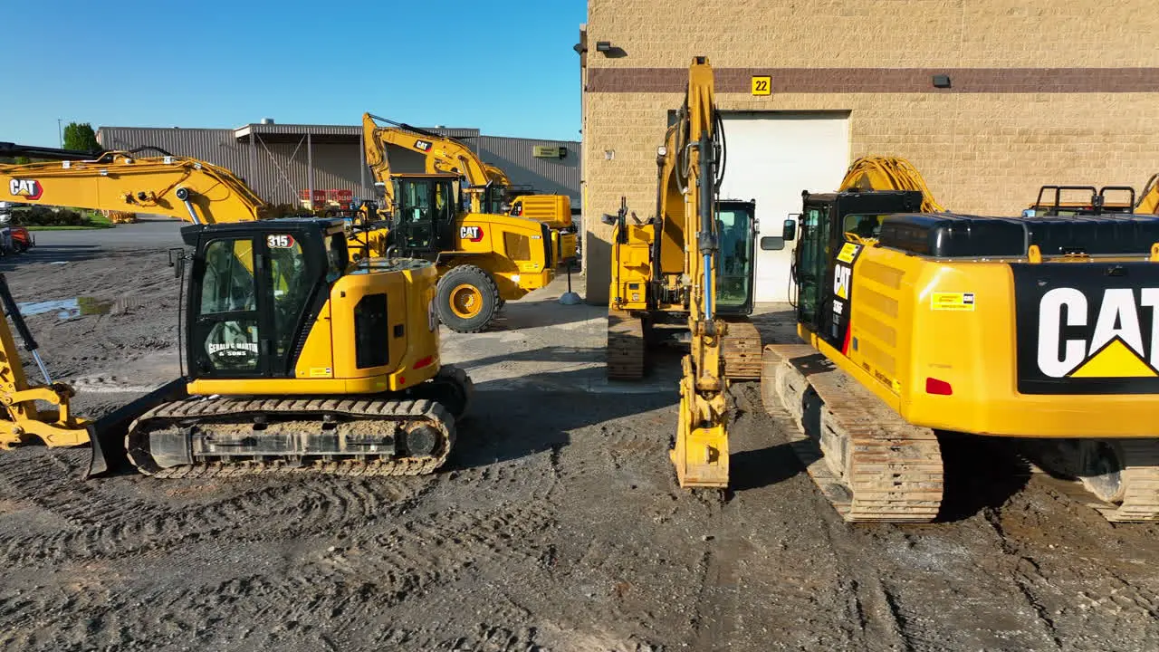 Cat heavy duty machinery and equipment for earth moving and excavation