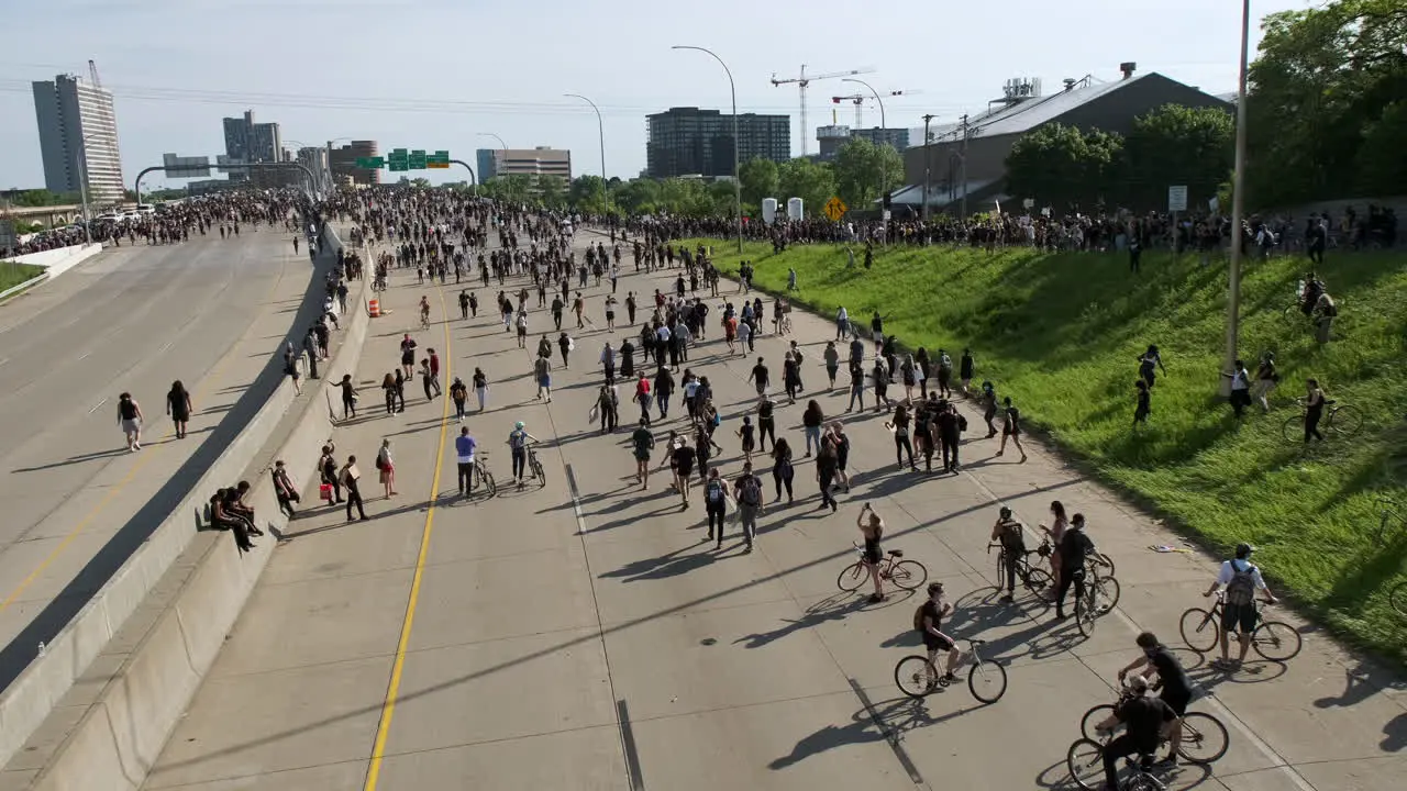 Peaceful Black Lives Matter protesters march on 35W freeway in Minneapolis