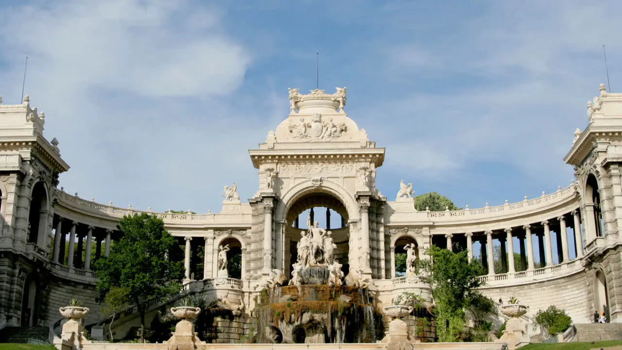 Palais Longchamp 00