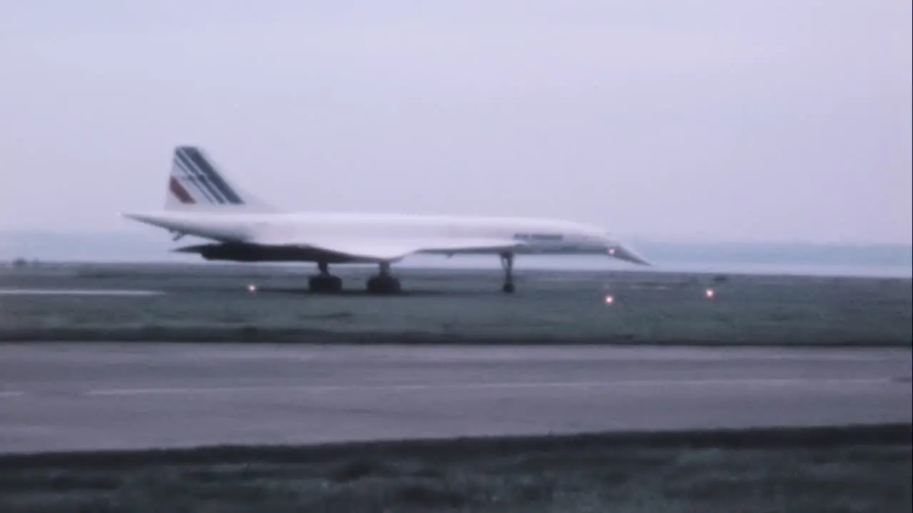 Aerospatiale BAC Concorde retired Franco-British supersonic airliner taxiing