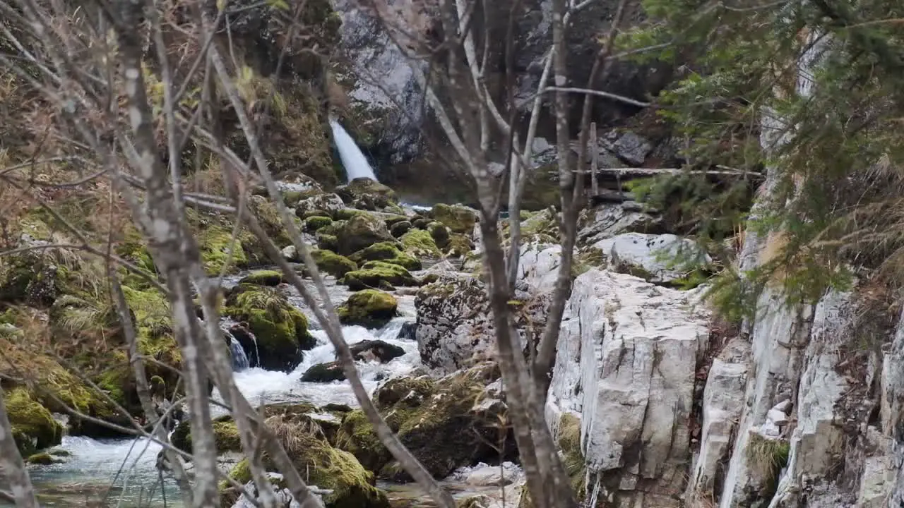 Walking and hiking to the Blue Eye in Theth around the Albanian Alps