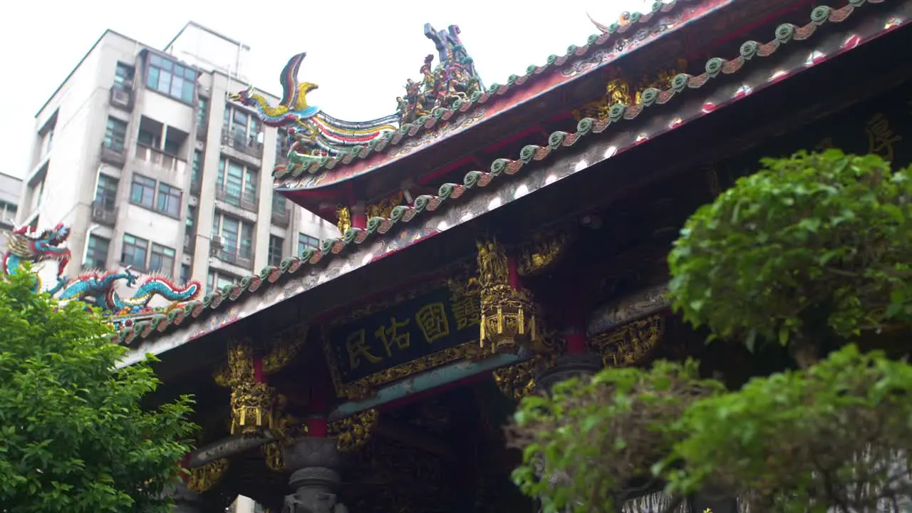 Lungshan Temple Reveal Taipei 01