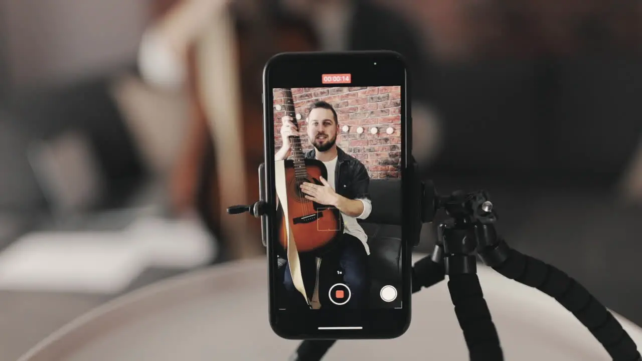 Smartphone Recording Close Up