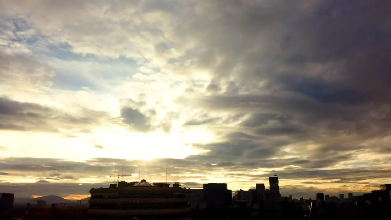 Osmopocket Hiperlapse of sunrise in Mexico city ponent aerea