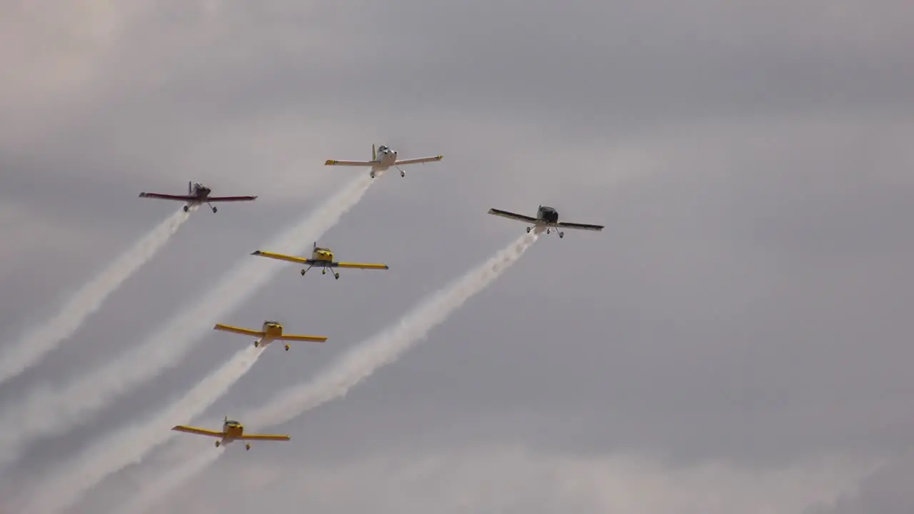 formation flight of propellor driven aircraft