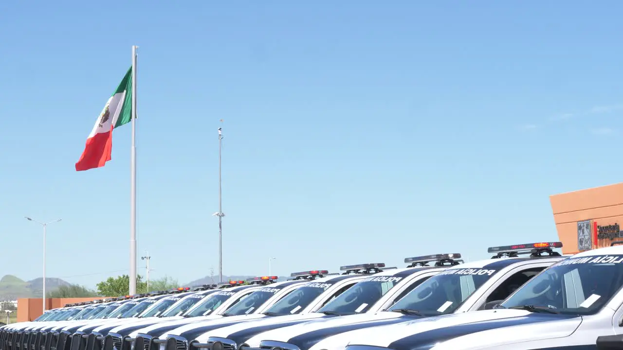 Line formation of Mexican cop cars