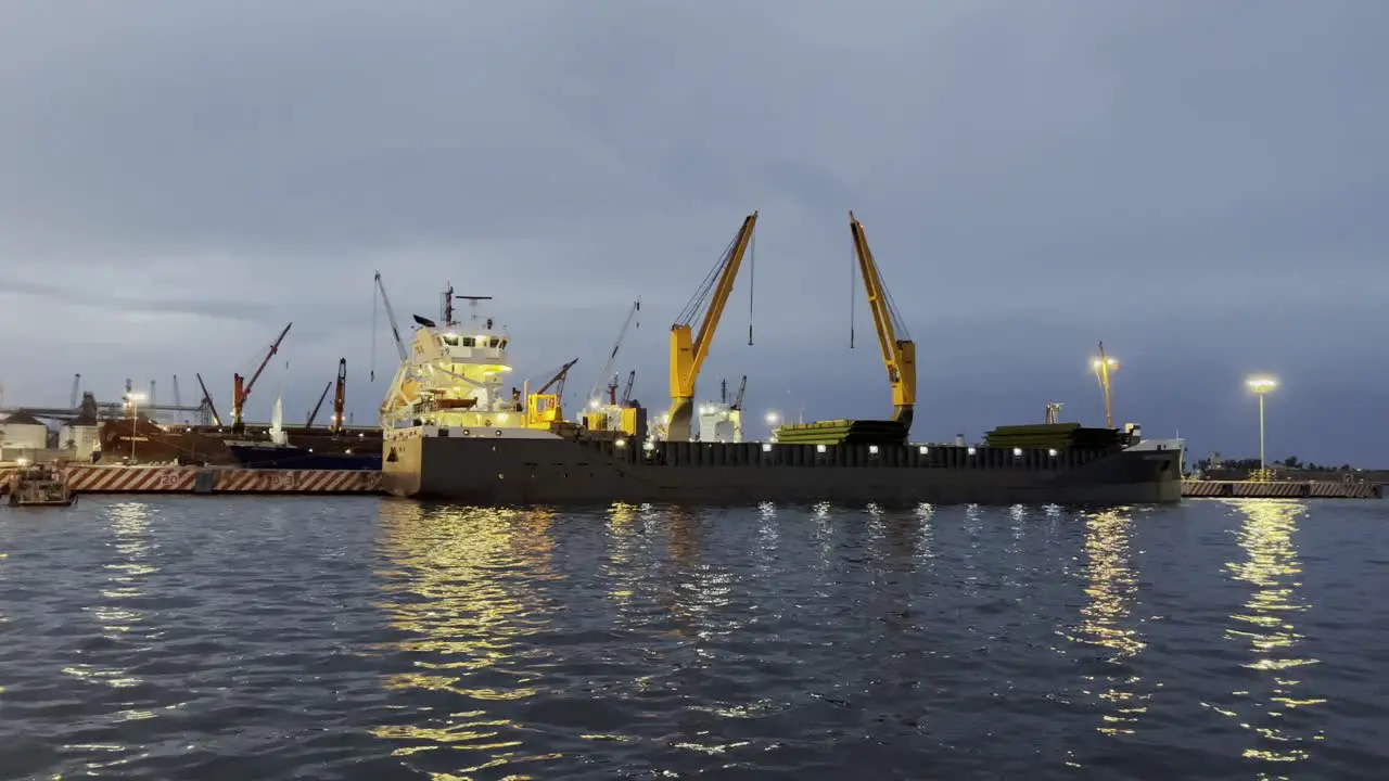 Heavy machinery for unlouading ships at the sea at Puerto de Veracruz Mexico