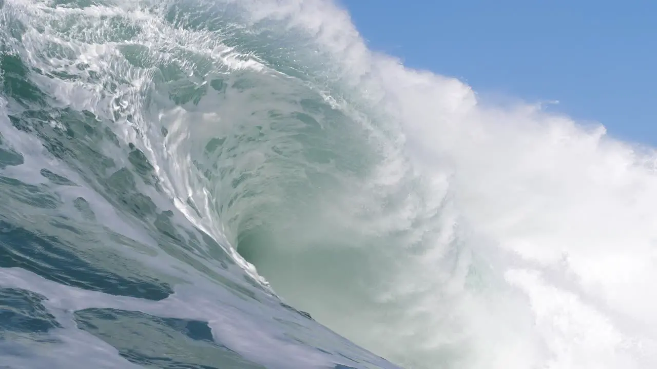 Empty Big Wave Nazaré 20