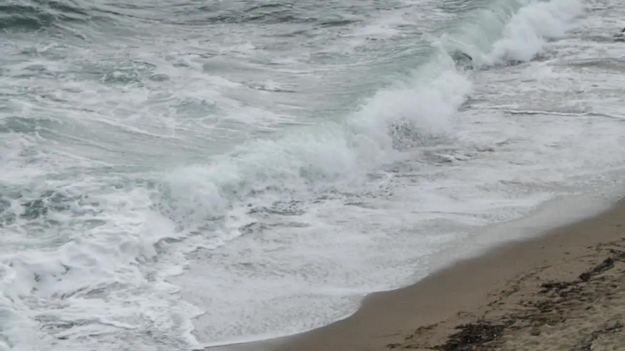 Turning wave in slow motion