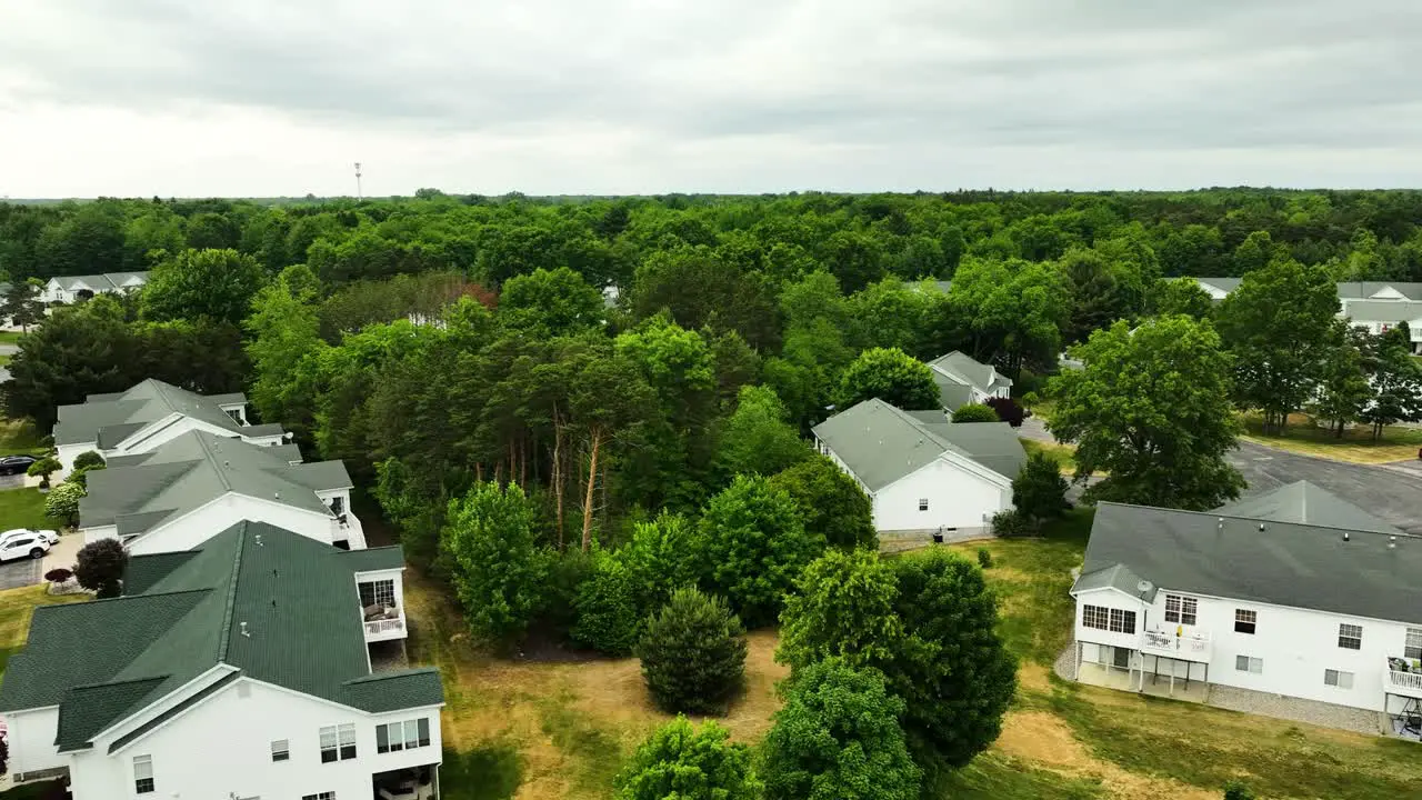 Slow push forward over a neighborhood during an overcast day