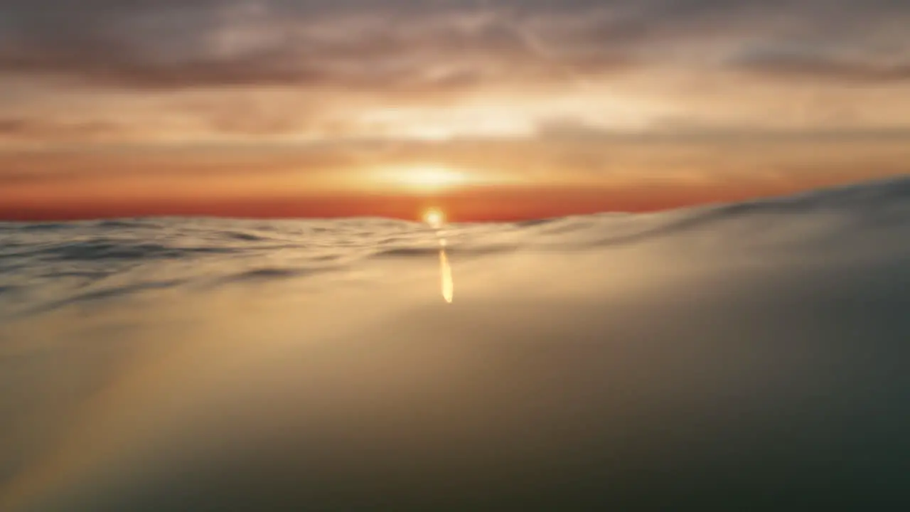  Beautiful Sun reflecting in the ocean Sunset sea Loop sunrise 4k