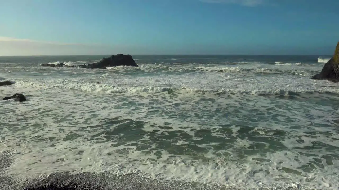 Waves coming in during high tide on Oregon Coast