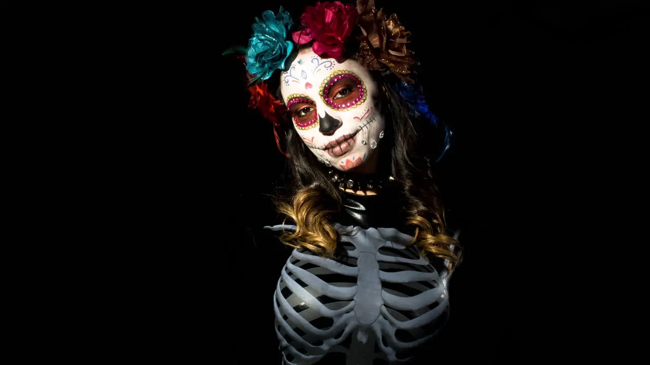 Woman Muertos 4K 15