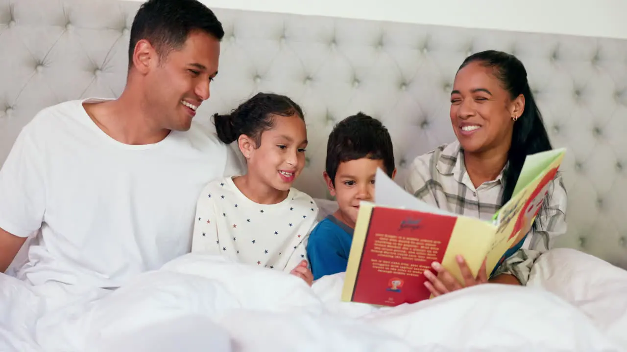 Reading parents and children in bedroom